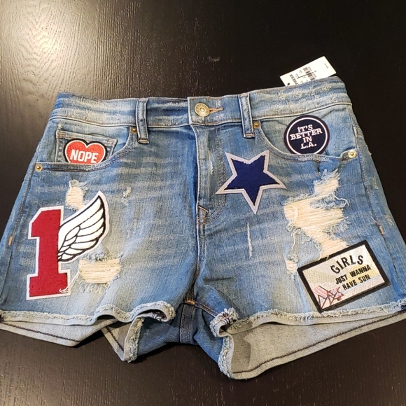NWT! EXPRESS DISTRESSED DENIM SHORTS 6 - Picture 1 of 7
